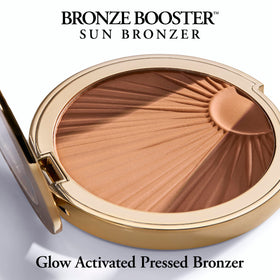 Bronzer captures a golden hour glow for an instantly radiant tan.