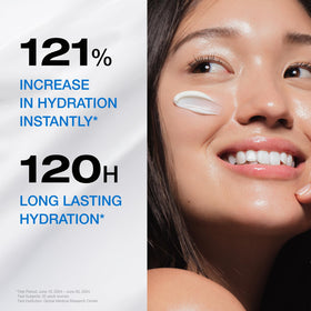 Close-up texture of PHYSIOGEL regenerative cream for breathable moisture