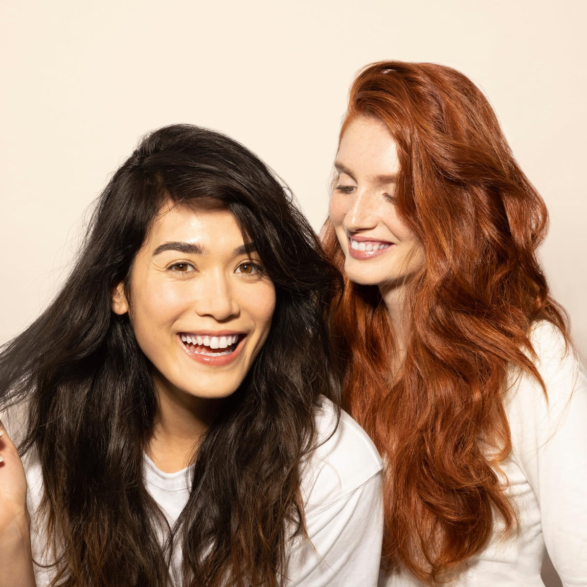 PHYTOCOLOR shade result on hair shows natural brilliance.