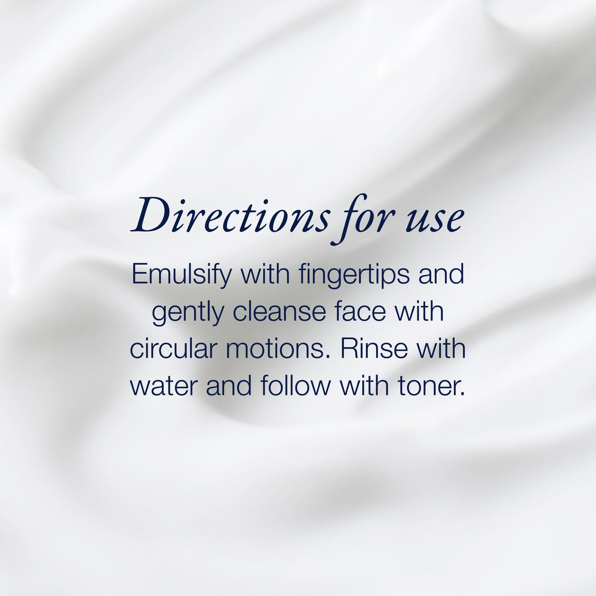 Phytomer Perfect Visage Bottle close-up shows premium cleansing formula.