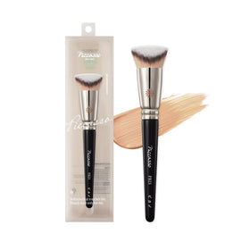 Piccasso FB21 foundation brush with angle-cut head for precise liquid application.