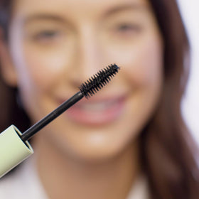 Pixi Large Lash Mascara ingredients Vitamin E Panthenol Bamboo promote lash care and conditioning