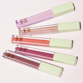 Before and after with Pixi LipLift Max showing gloss improvement.