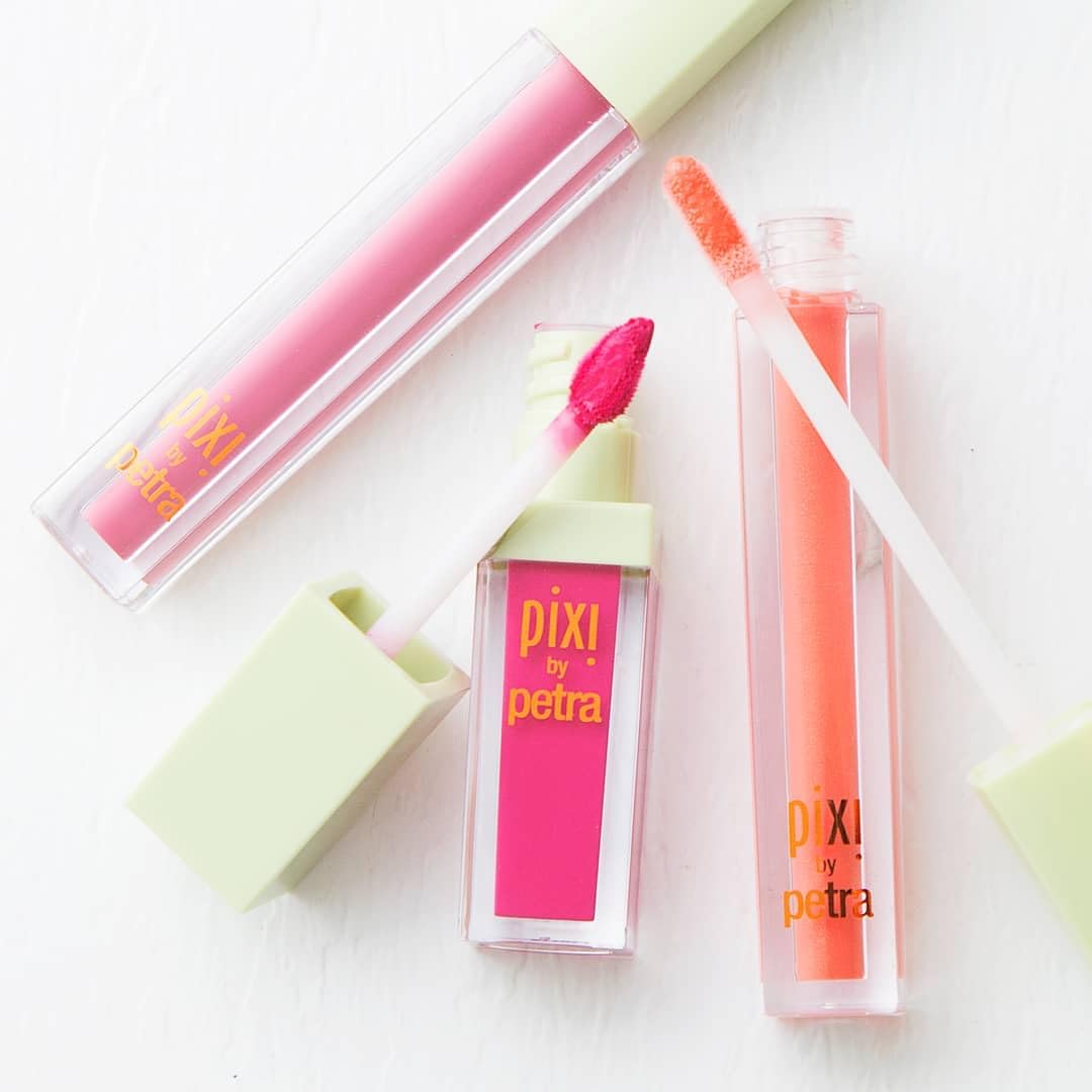 Pixi LipLift Max packaging highlights clean design and key ingredients.