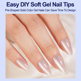Plauva cat-eye nail tips showing shimmering effects for everyday elegance.