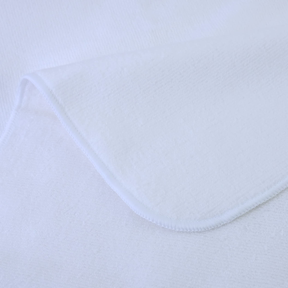POLYTE Colorfast Bleach-Resistant Towel protects color and cleans easily
