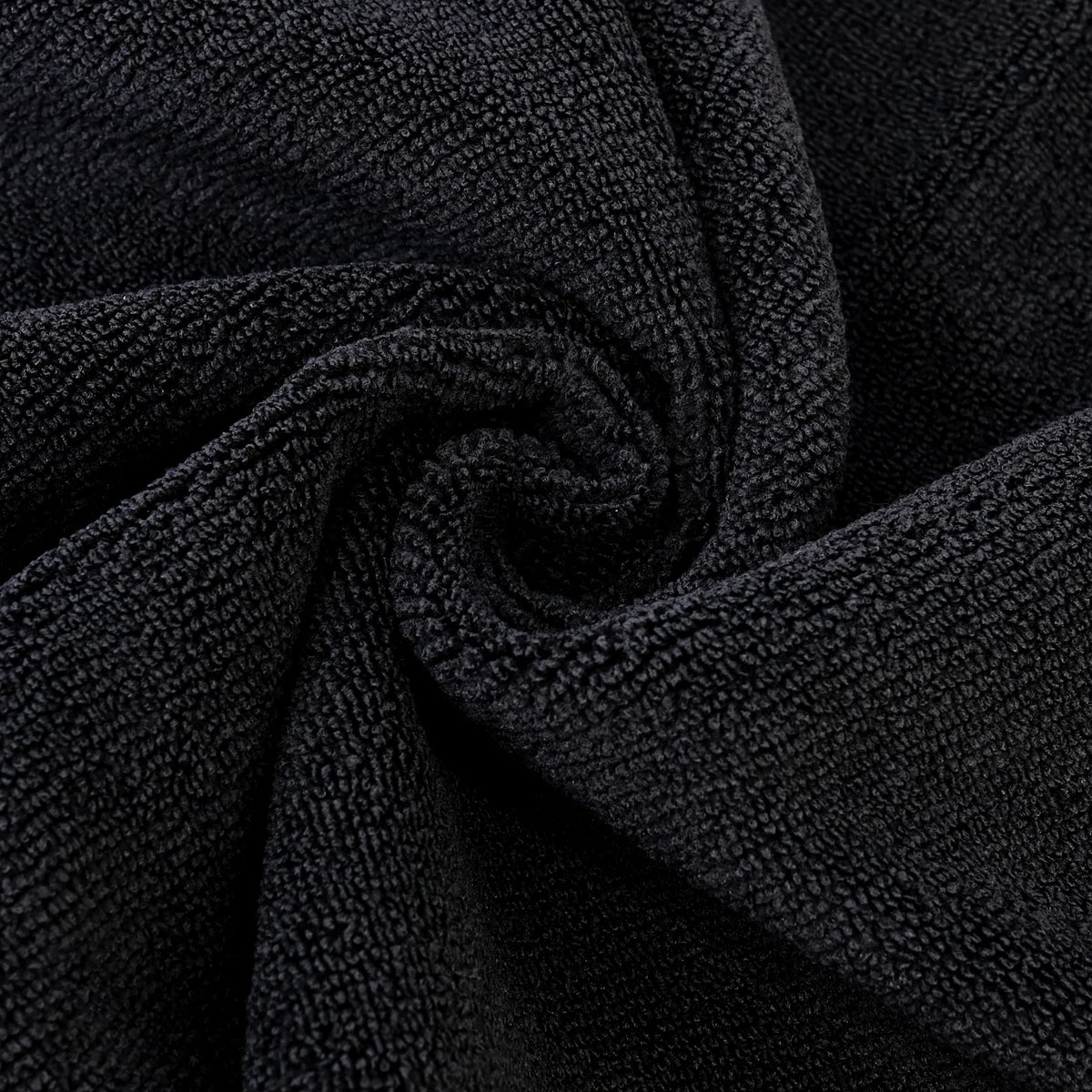 POLYTE 16x29 black towel supports fast drying and odor control between uses