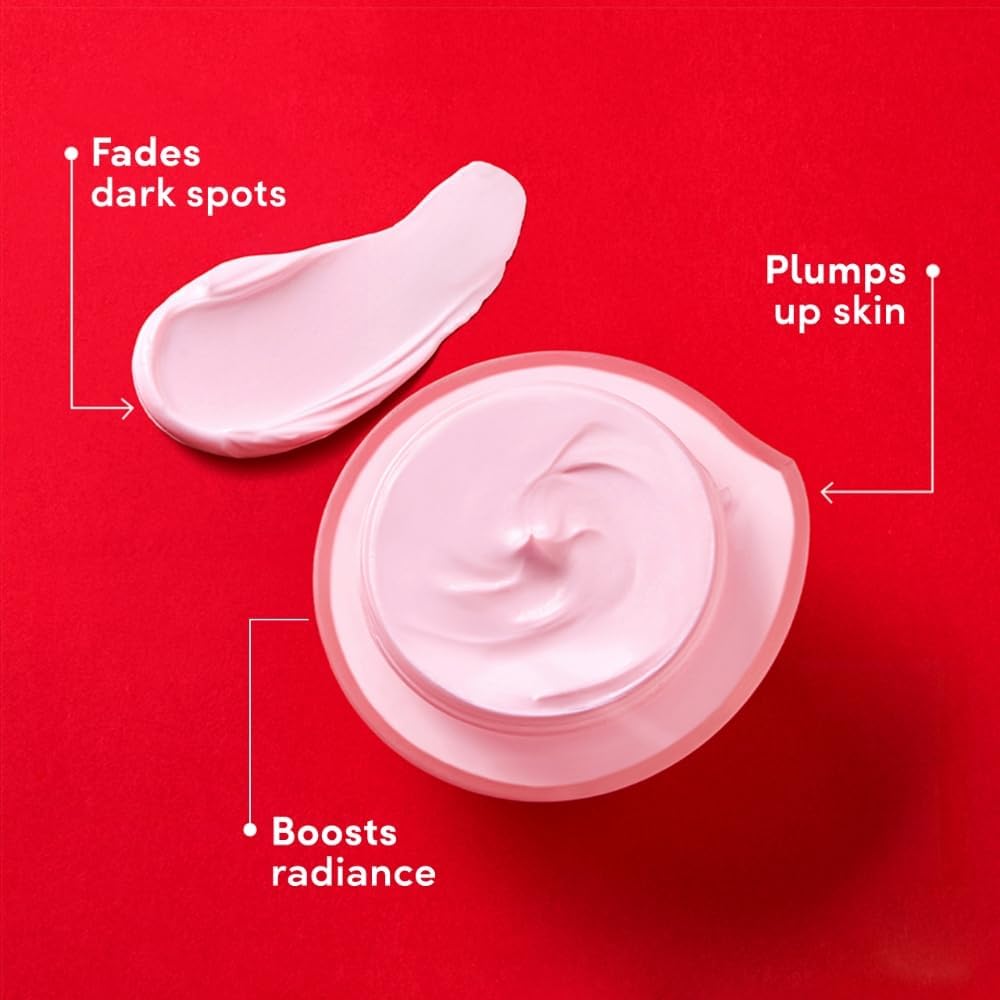POND'S Age Miracle jar and smooth skin touch indicating hydration.