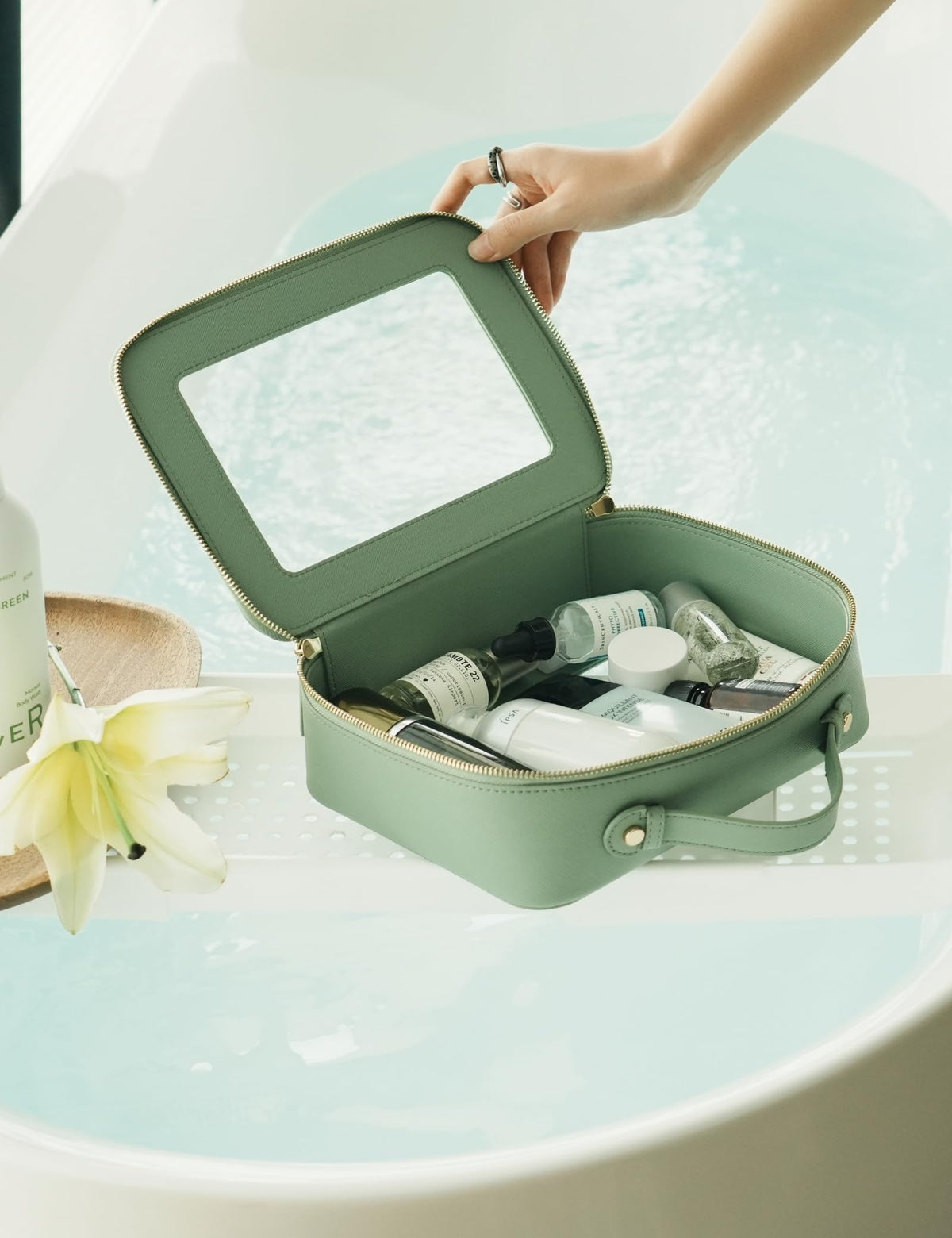 Popvibe Clear Makeup Bag cleans easily with a damp cloth after travel