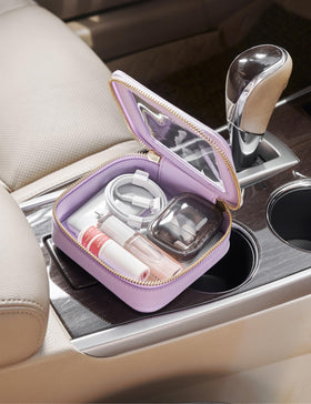 Popvibe water-resistant material helps protect contents from spills and moisture during travel.