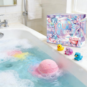 POPYHMLT floral scents like rose and lavender enhance baths