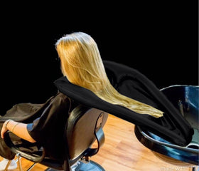 Portabelles USA-designed cape offers reliable performance in clinics and salons.