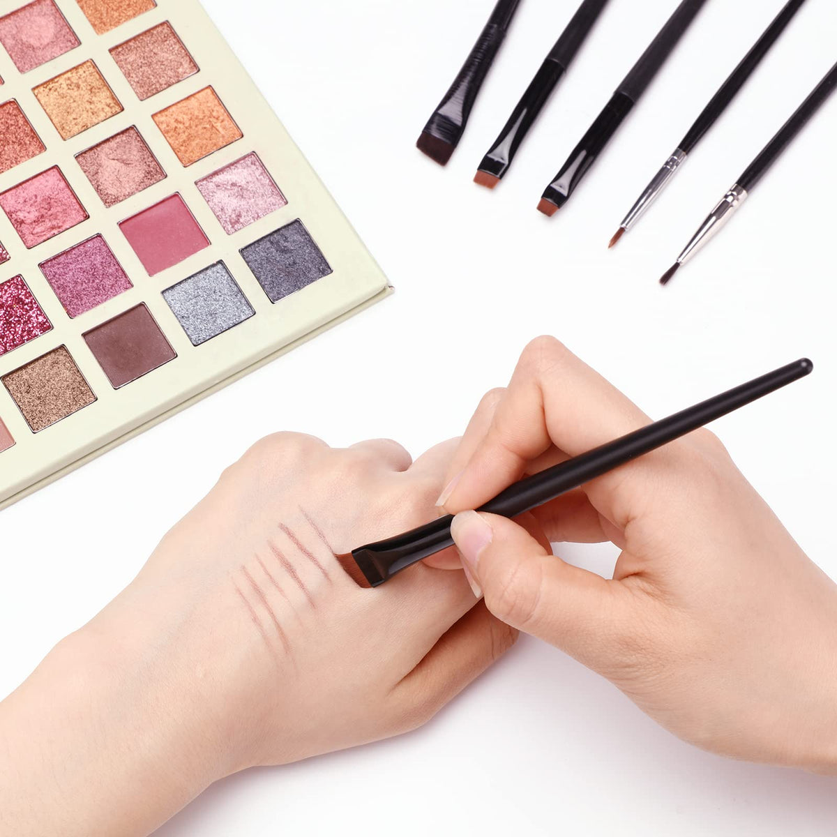 Potchen pointed eyeliner brush for detailing and precision work
