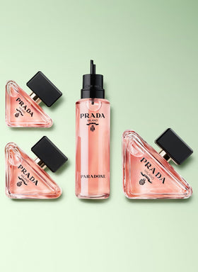 Notes of bergamot and jasmine in Prada Paradoxe Virtual Flower detail