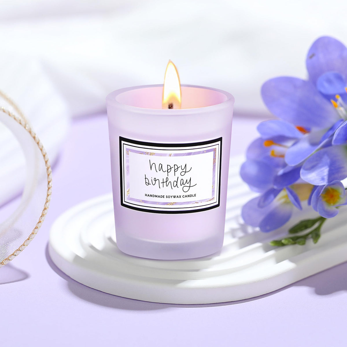 Pradnel scented candle—soothing aroma for relaxation and mood enhancement.