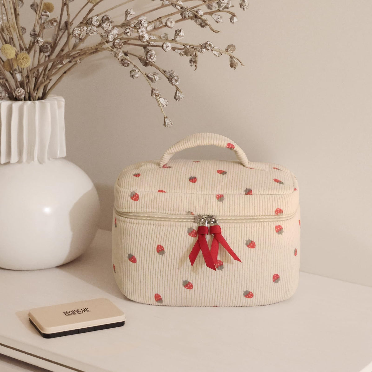 Prite floral gift-ready makeup bag perfect for birthdays or special occasions.