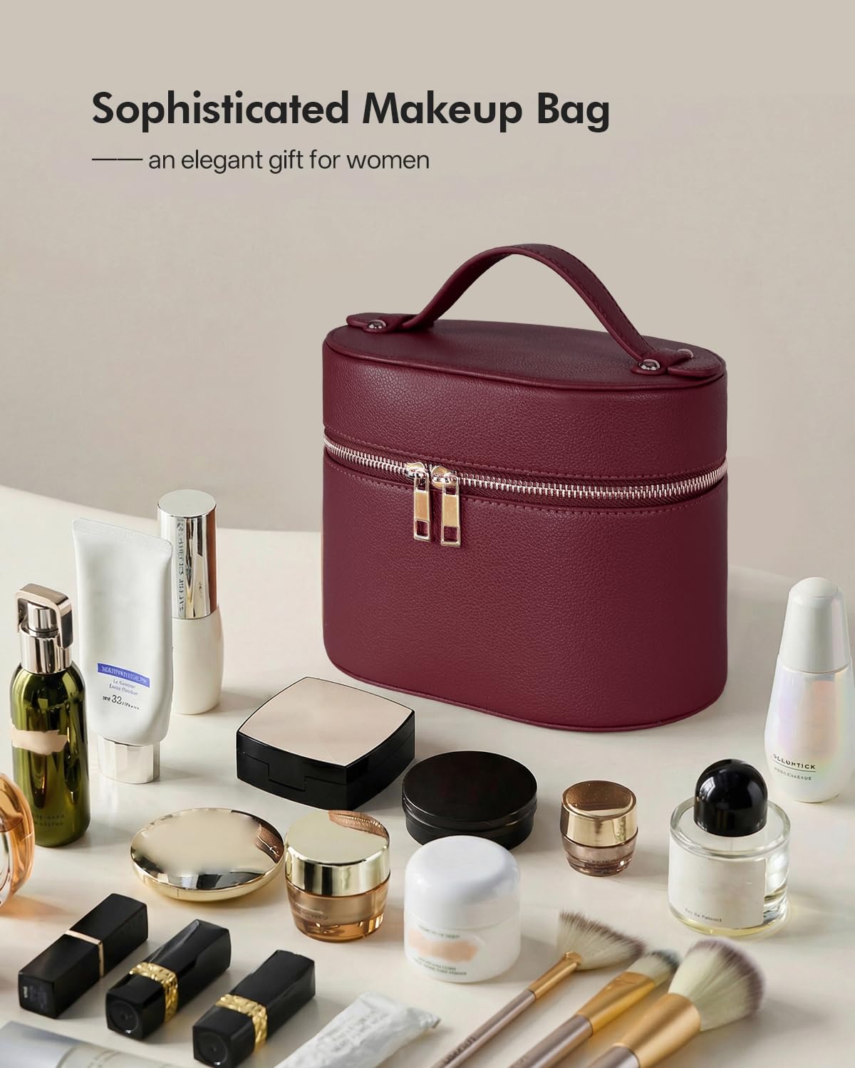 Prite premium details with riveted handles and gold two-way zippers
