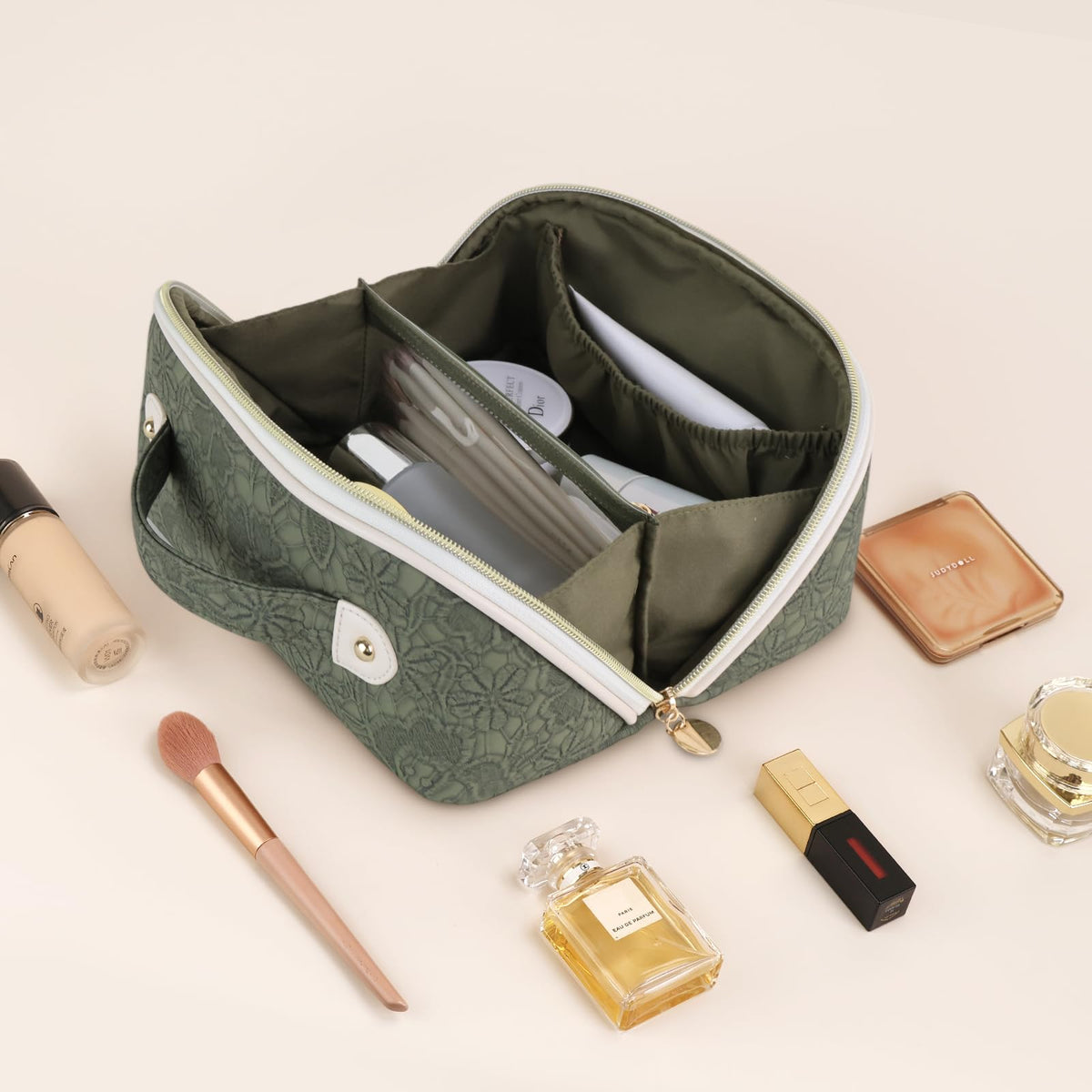Prite padded interior protection; shields delicate items from bumps