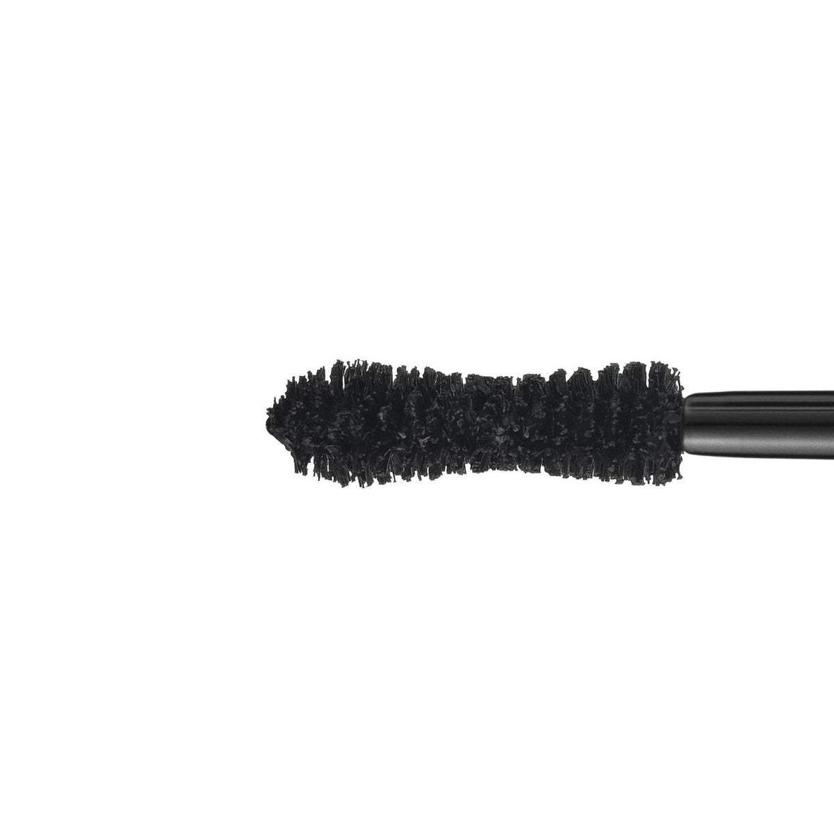 Pupa Milano Vamp Mascara application stroke demonstrates creamy color payoff