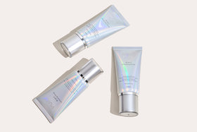 PÜR MINERALS Energize & Rescue applicator dispensing primer for even application