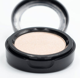 Pure Ziva single pan close-up texture highlights easy blend and buildable color.