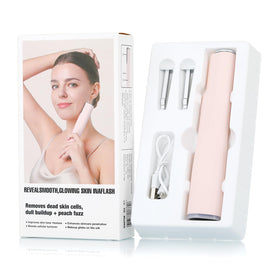 pvqKing dermaplane's eyebrow-trimmer function for precise shaping.