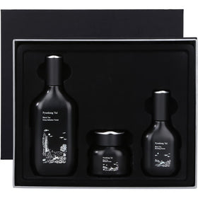 Pyunkang Yul PKY Black Tea Toner 130ml bottle close-up, hydrating daily refreshment.