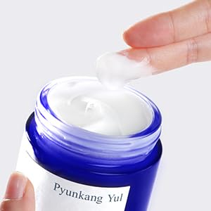 Pyunkang Yul PKY Nutrition Cream for dry skin provides lasting moisture without heaviness.