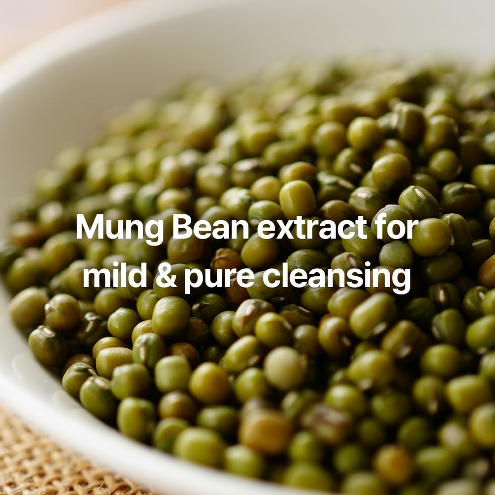 Makeup removal action of Pyunkang Yul PKY Pore Out Cleanser