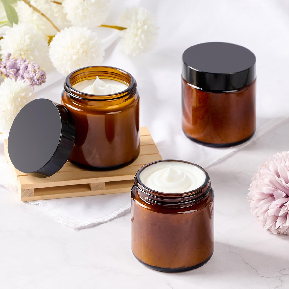Qeirudu versatile container for lotions, candles, or body scrubs.