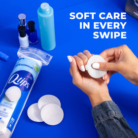 Q-tips Premium Cotton Rounds close-up of 100% cotton fibers for lint-free performance