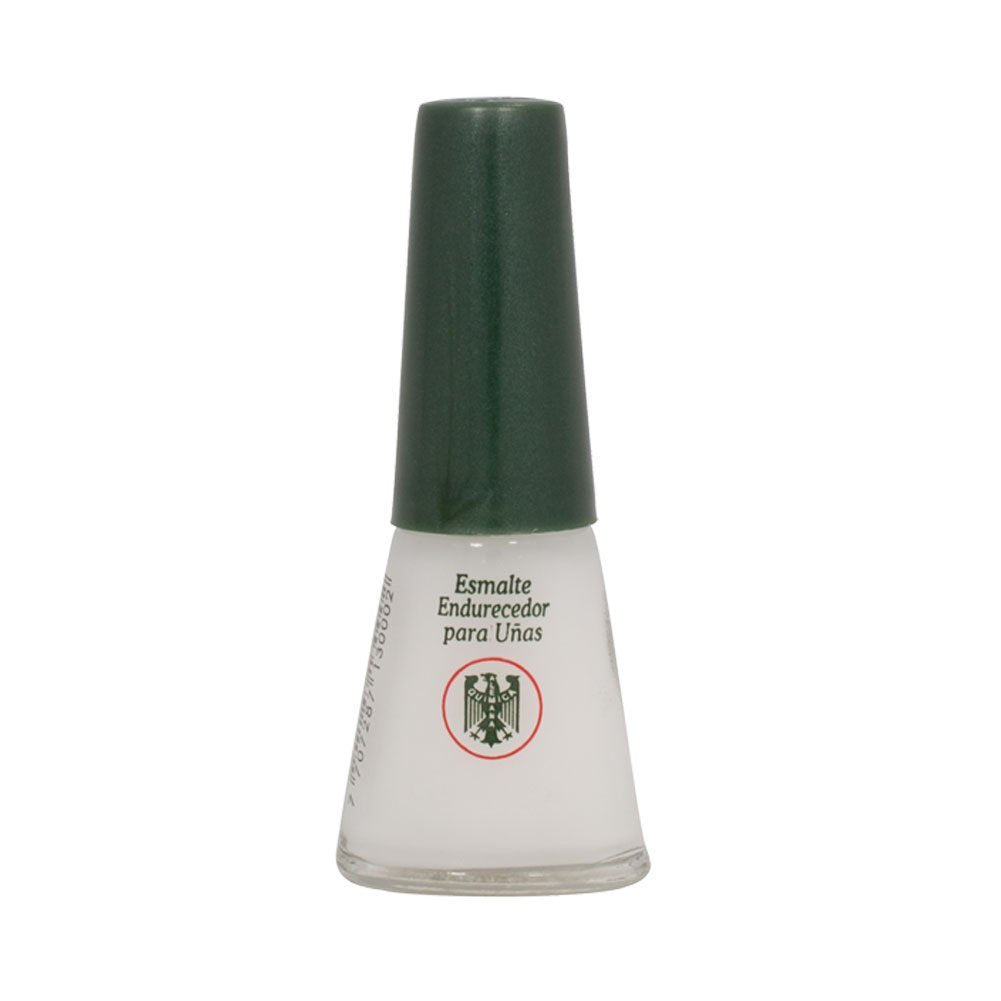 Quimica Alemana Nail Hardener during base coat application for protection.