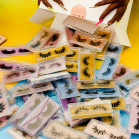 QUNETY individually packaged reusable lashes for on-the-go use