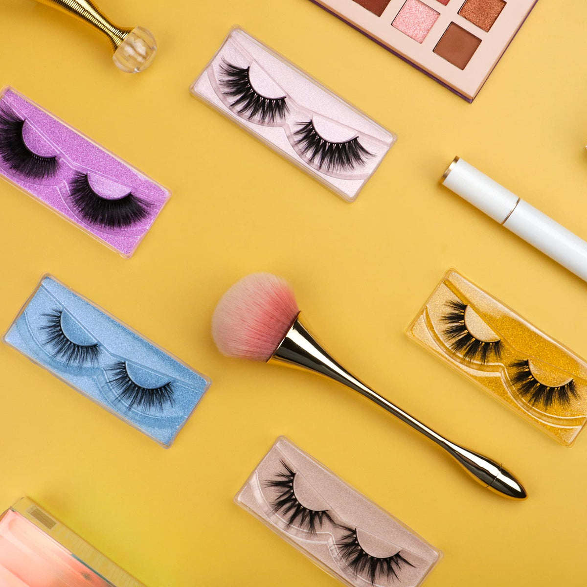 QUNETY vegan cruelty-free lashes from synthetic fibers