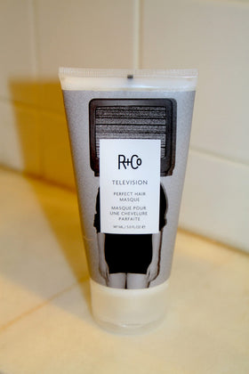 R+Co TELEVISION Perfect Hair Masque provides light shine and smooth finish.
