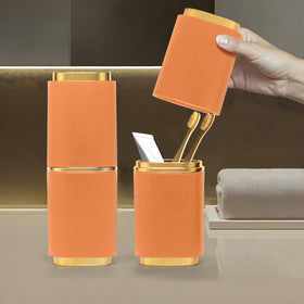 RA ROSA ACCA manicure set for neat grooming anywhere.