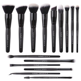 Raffaello 15-piece makeup brush set on display for versatile full-face makeup