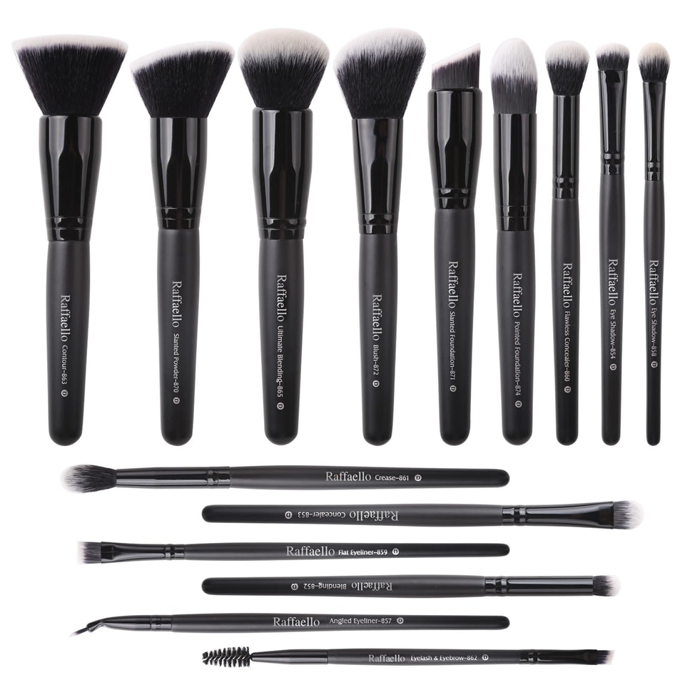 Raffaello 15-piece makeup brush set on display for versatile full-face makeup