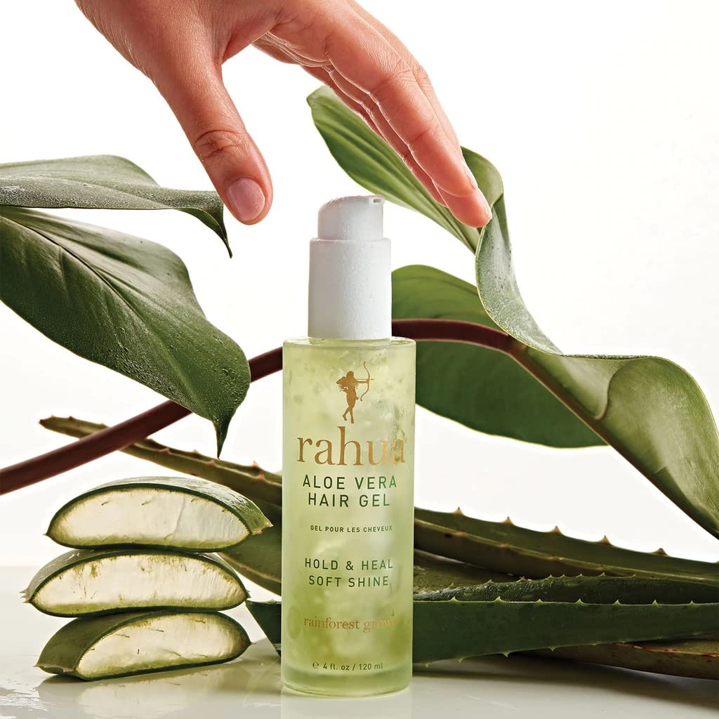Air-dried Rahua Aloe Vera Gel finish with natural movement