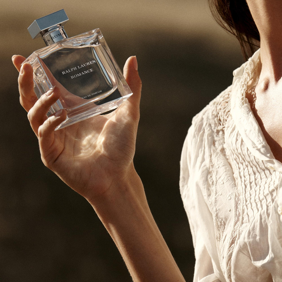 Ralph Lauren Romance jasmine-absolute note captured in bloom-focused detail for warm sophistication.