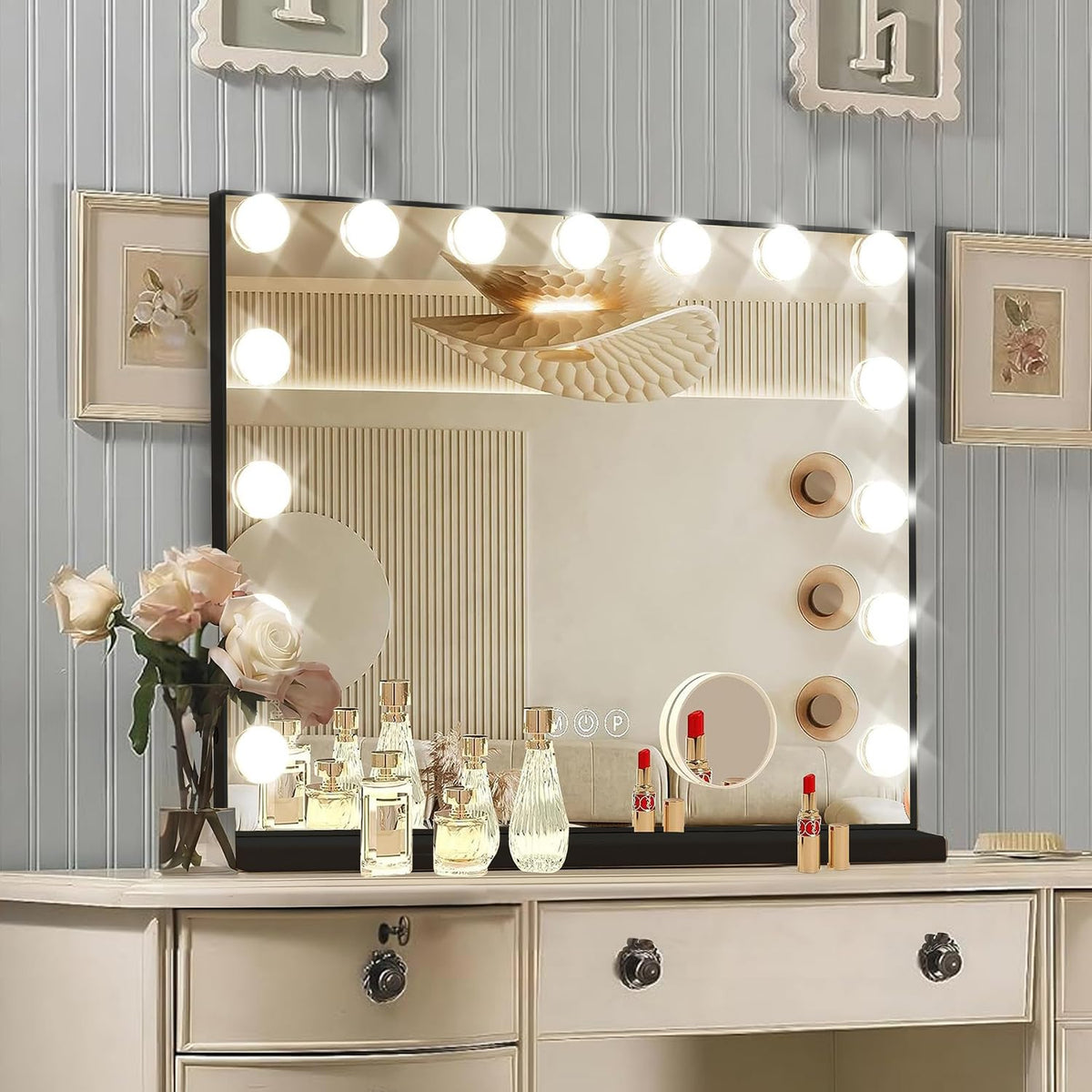 Ratsamee Black Hollywood Vanity Mirror with Lights shows a large makeup area for precise application