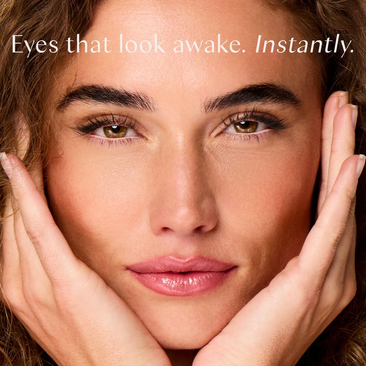 Ravie Beauty DUNE waterline application on eye for subtle brightening