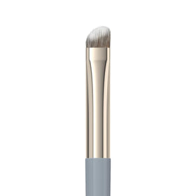 Ravie Beauty soft definition eyeliner brush angled tip for precise, soft lash-line definition