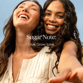 RAW SUGAR Peppermint oil adds a refreshing, invigorating scent