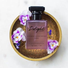 RawChemistry Delight ritual-use scene demonstrates easy application.