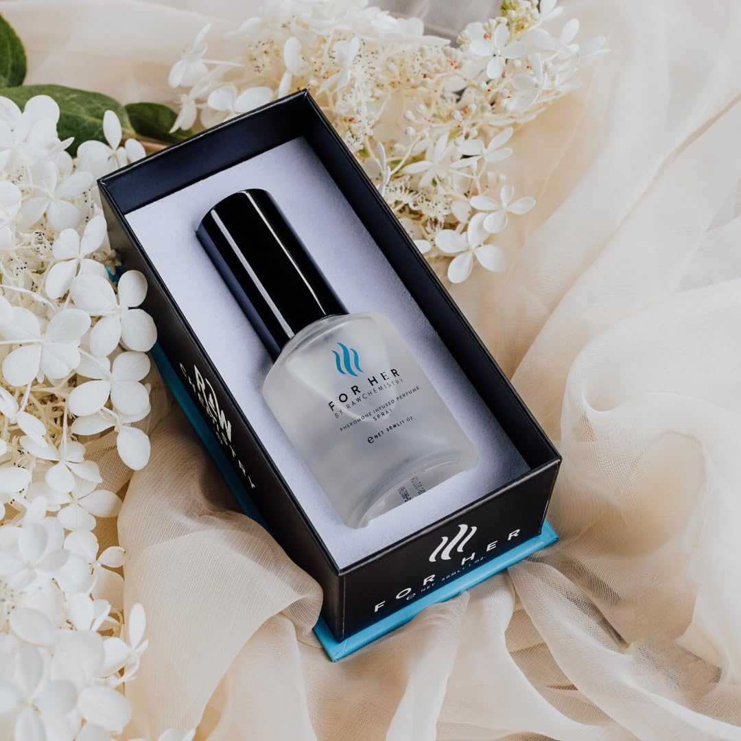RawChemistry For Her night-out perfume evokes elegant evening charm.