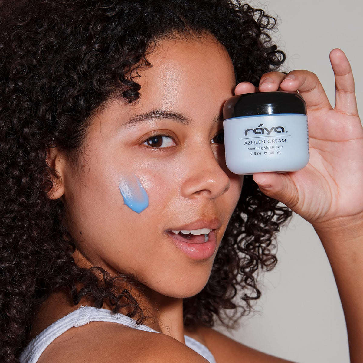 Raya Azulen Cream ingredients azulene and aloe vera calm skin.