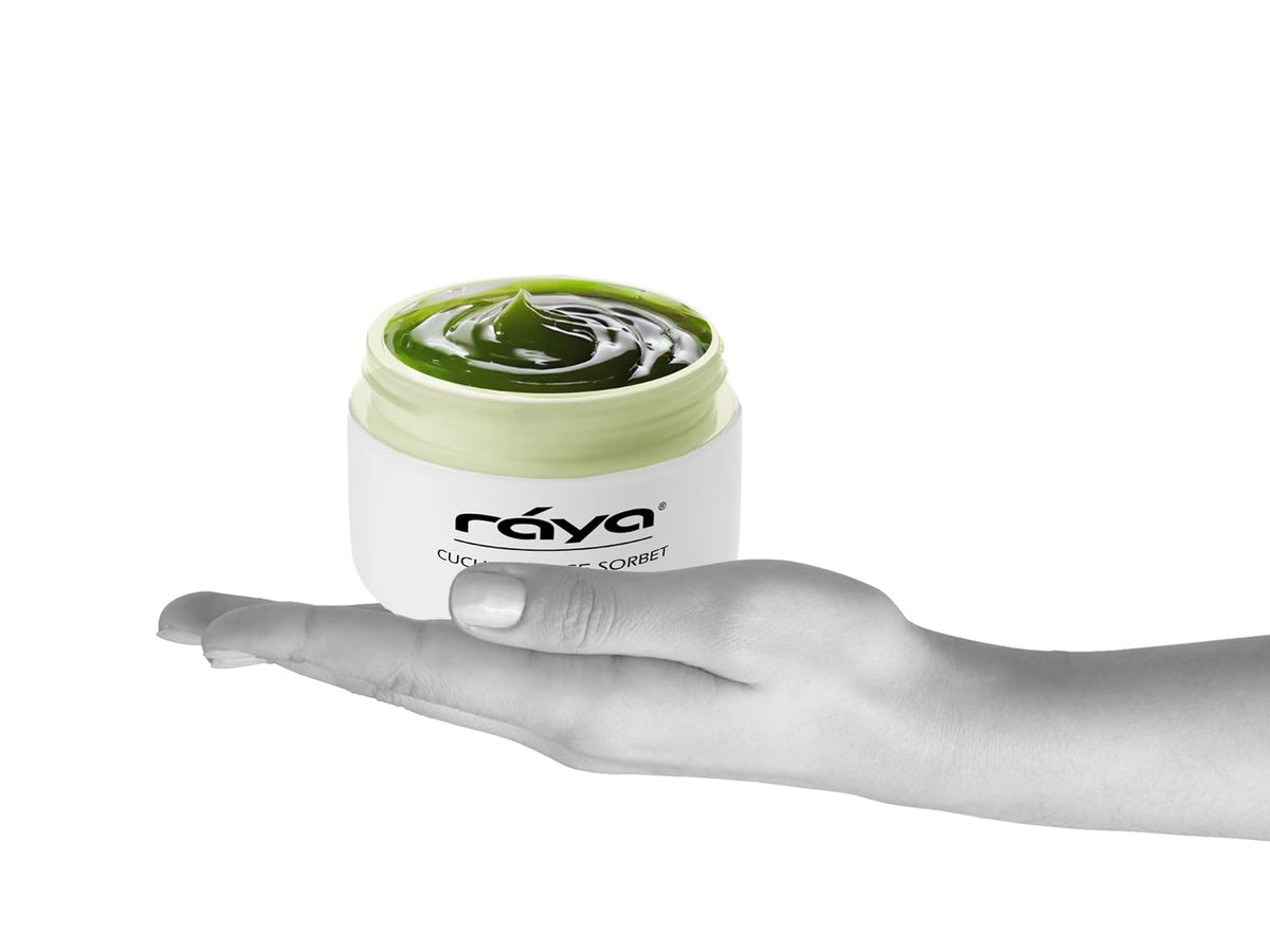 Pineapple and yarrow botanicals in Raya masque nourish the skin