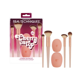 Real Techniques 106 Buffing Brush for a smooth, even foundation.