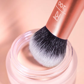 Real Techniques foundation brush integrates into your daily routine with smooth glide.
